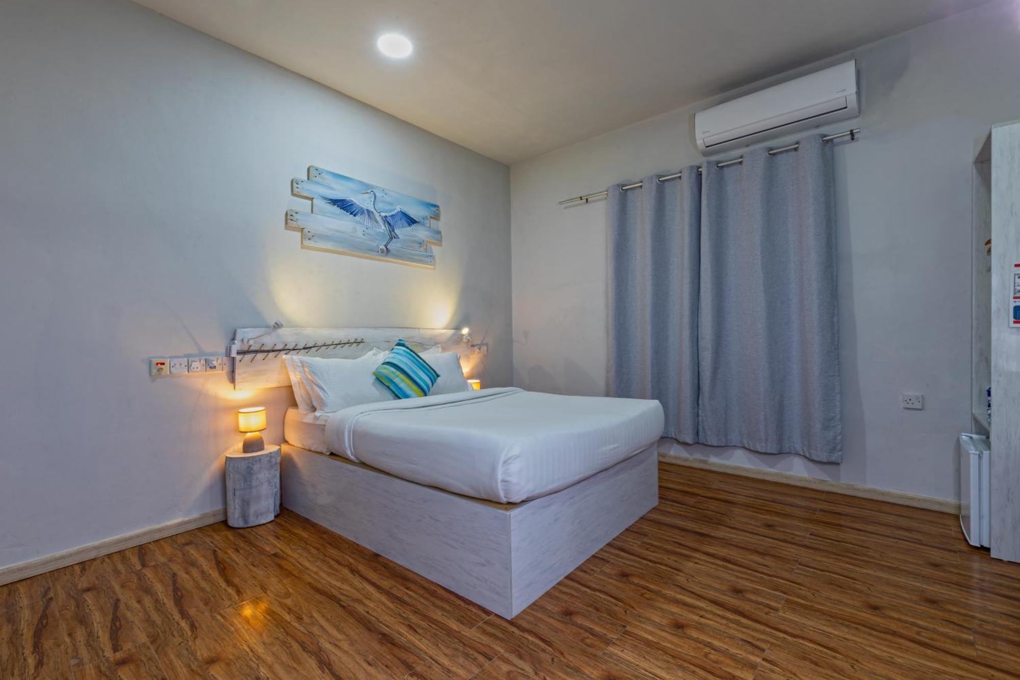 Hotel Ocean Pearl Maldives At Gulhi Island Extérieur photo